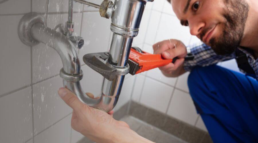 Professional clogged toilet repair services in Breckenridge, MO